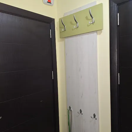 Paradise 105 公寓 *