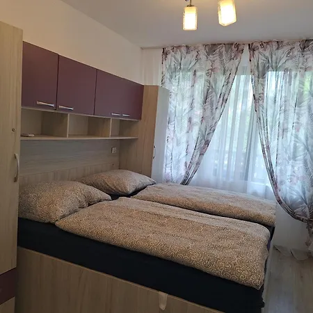 Apartment Paradise 105